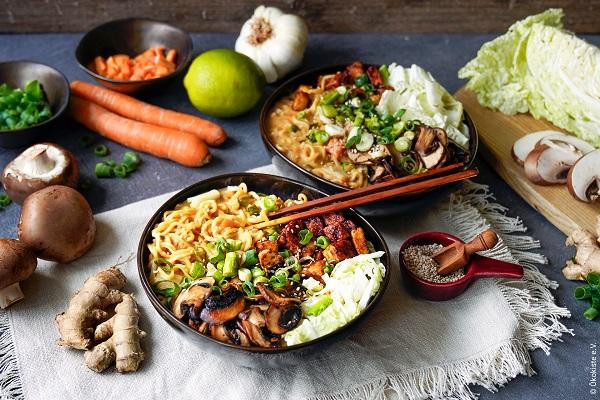 Produktfoto zu Rezept: Thai-Ramen (4 Portionen)